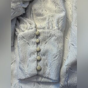 Ivory Textured Blouse Eyelet Jacquard Button Cuff Long Sleeve L RW&Co Romantic